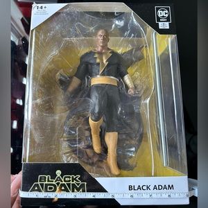 DC Black Adam statue / figurine